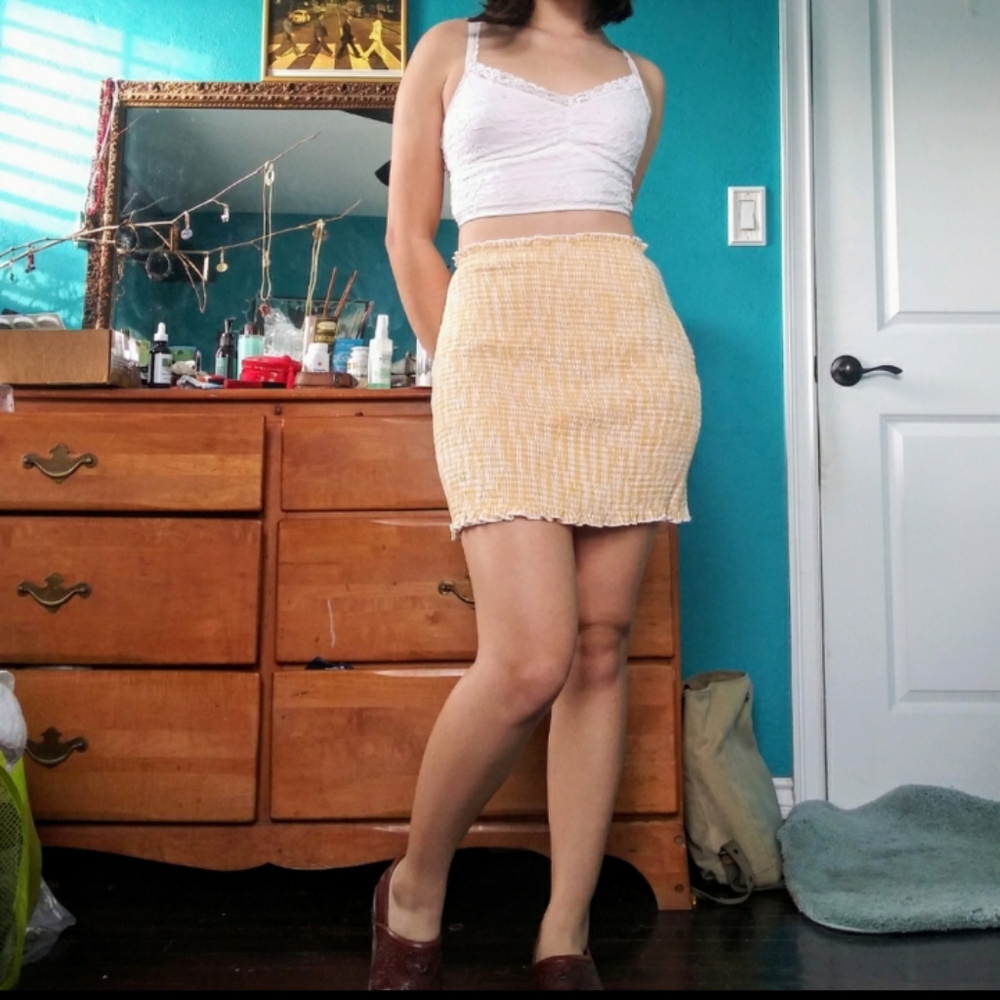🌻Sunny form-fitting comfy skirt🌻